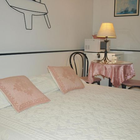 Hotel La Conchiglia La Maddalena  Chambre photo