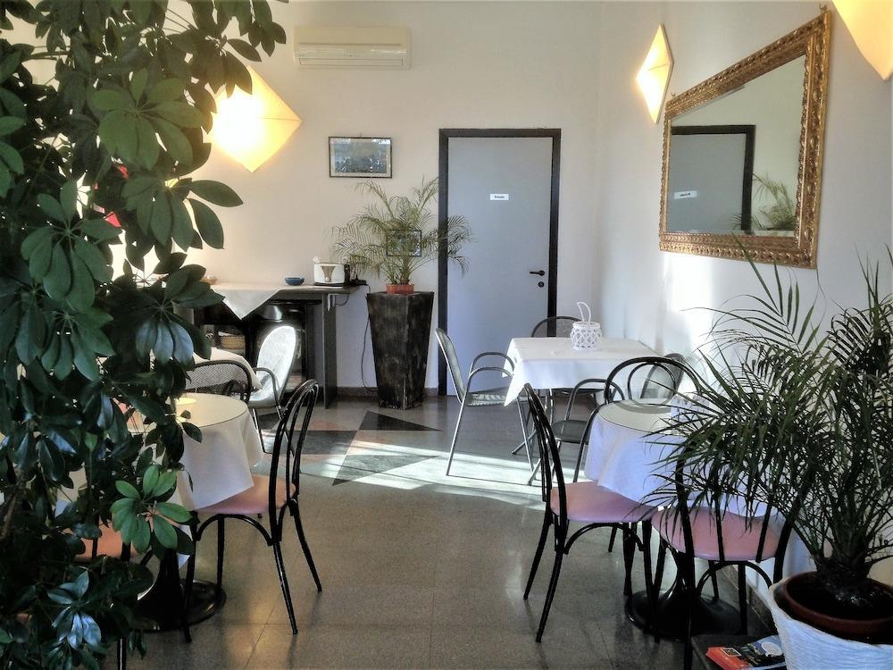 Hotel La Conchiglia La Maddalena  Extérieur photo