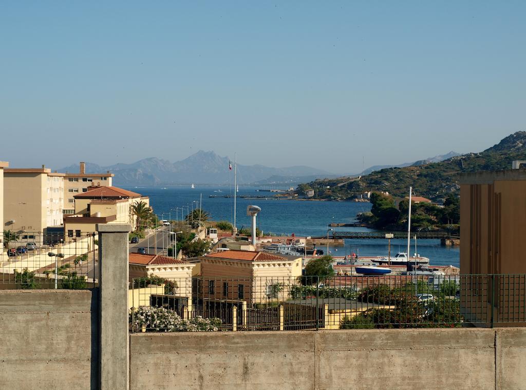 Hotel La Conchiglia La Maddalena  Extérieur photo